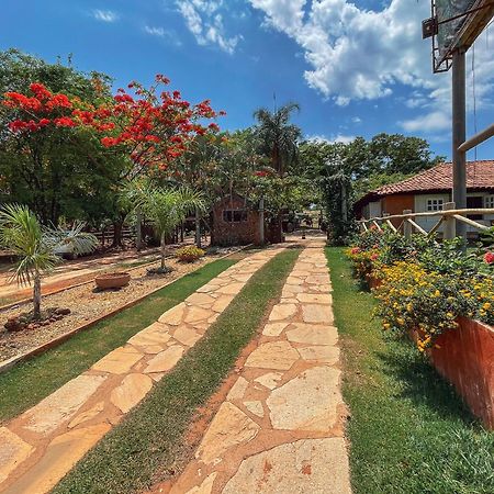 Ranchos 30 Hotel Fazenda Hidrolandia  ภายนอก รูปภาพ