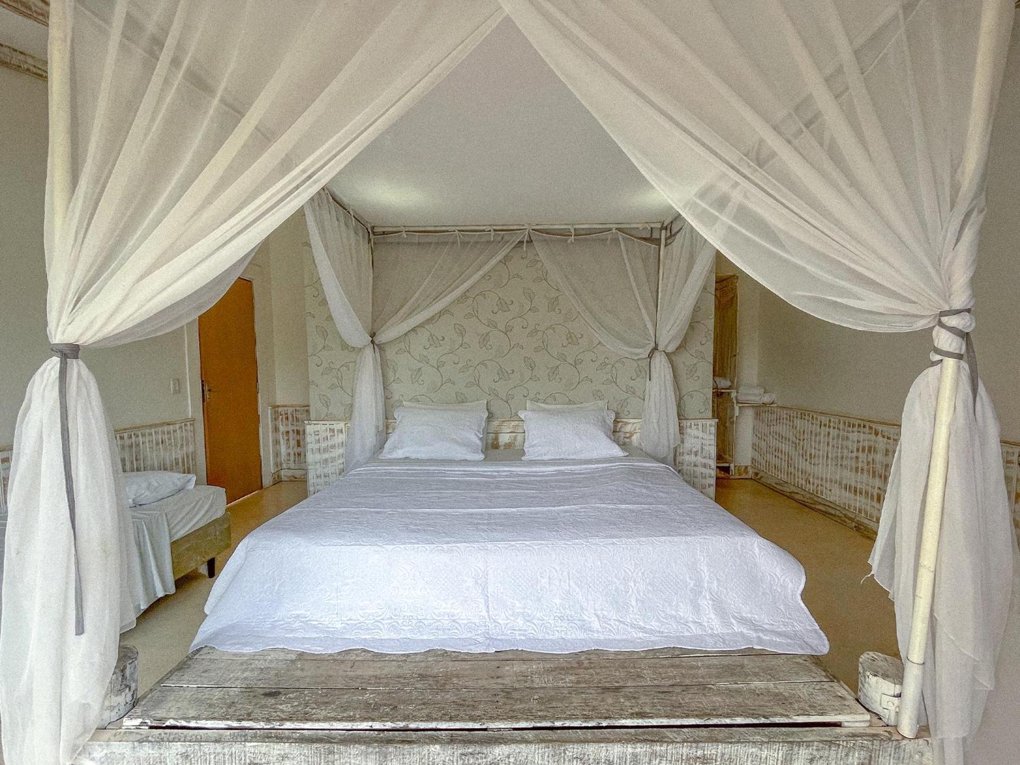 Ranchos 30 Hotel Fazenda Hidrolandia  ภายนอก รูปภาพ