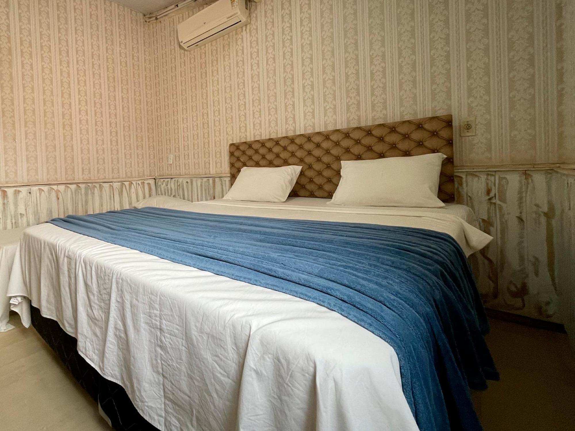 Ranchos 30 Hotel Fazenda Hidrolandia  ภายนอก รูปภาพ
