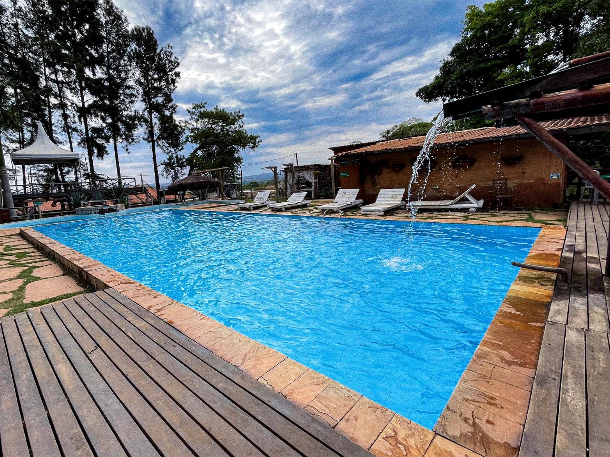 Ranchos 30 Hotel Fazenda Hidrolandia  ภายนอก รูปภาพ