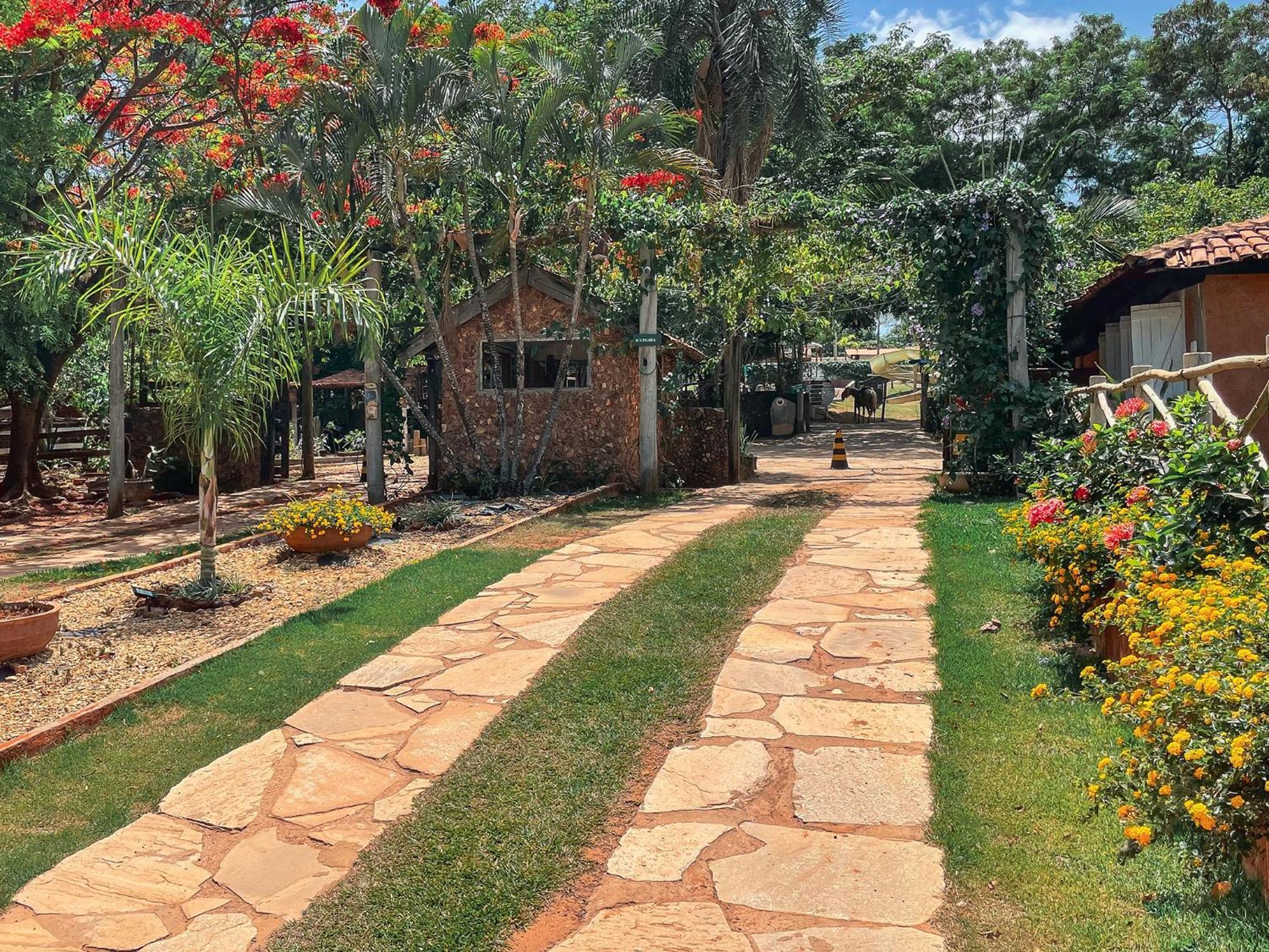 Ranchos 30 Hotel Fazenda Hidrolandia  ภายนอก รูปภาพ