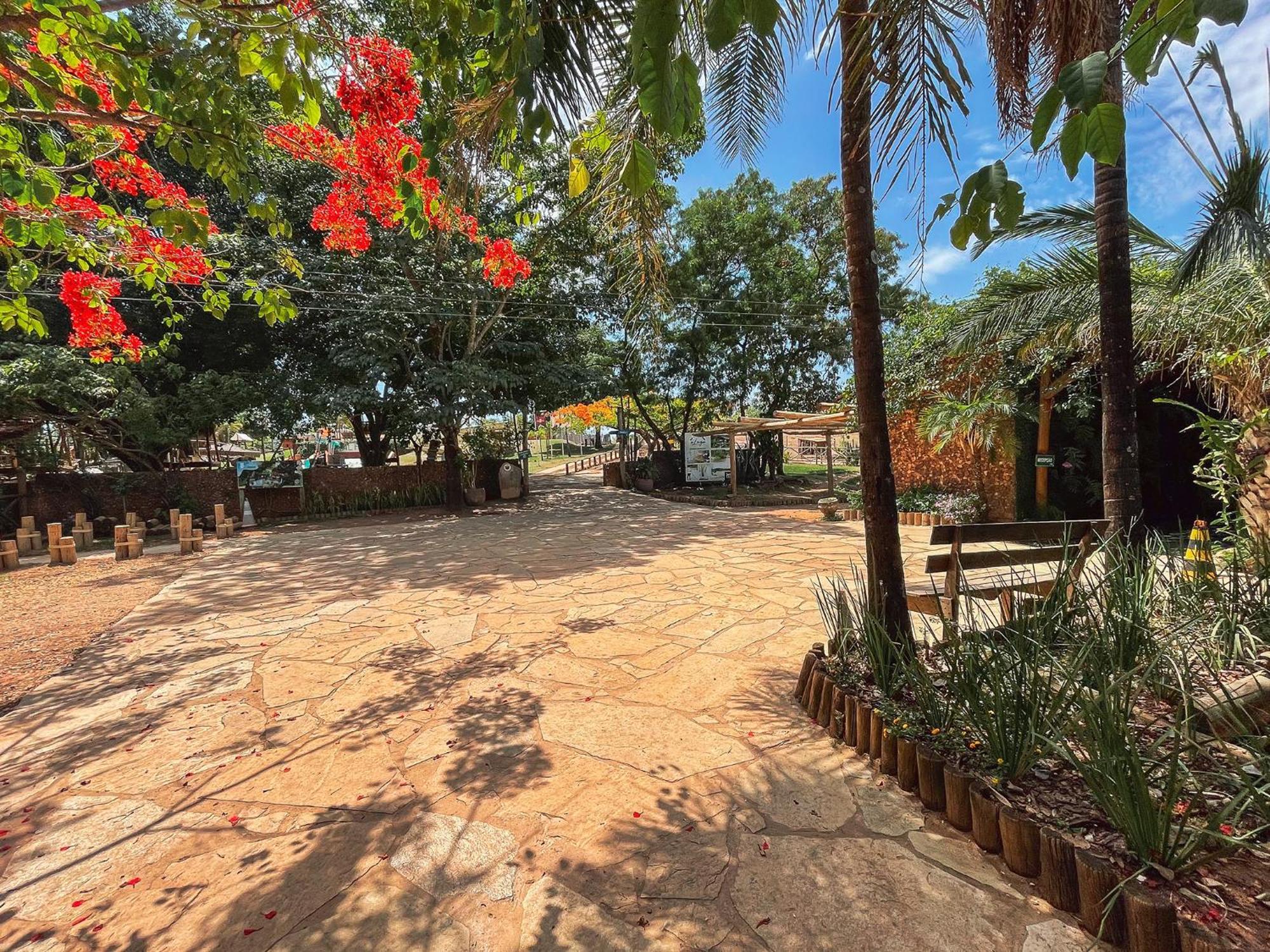 Ranchos 30 Hotel Fazenda Hidrolandia  ภายนอก รูปภาพ